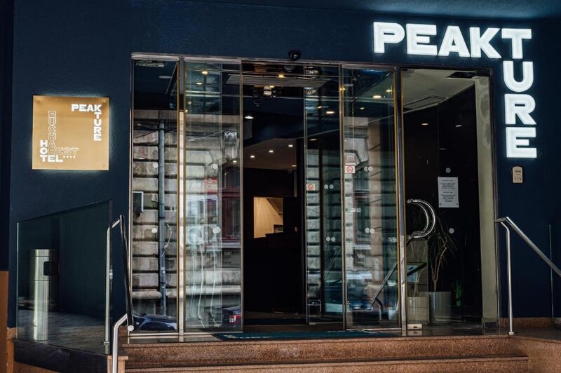 Cautam personal curatenie****Hotel PeakTure in Piata Universitatii